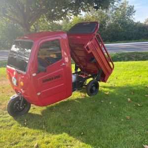 3-Rad E-Pritsche/Kipper PRO mit 3,9KW Power und GFK-Kabine