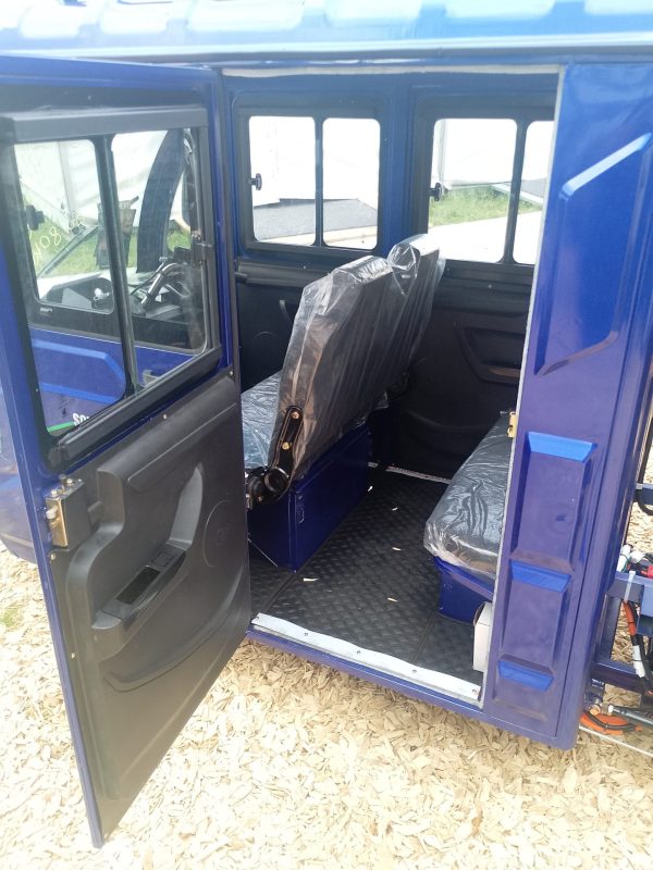 3-Rad Cargo Premium "PLUS" DOKA mit DOPPELKABINE und Pritsche/Kipper Microcar Mopedauto Kabinenroller APE – Bild 18