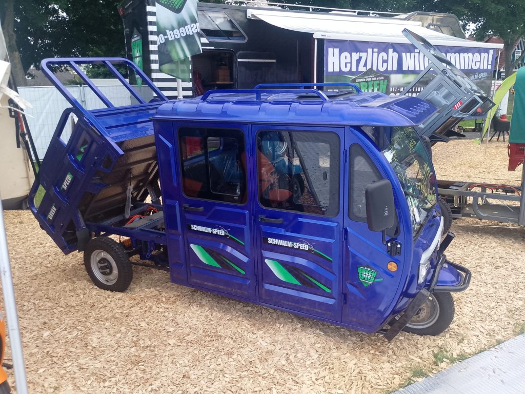 3-Rad Cargo Premium „PLUS“ DOKA mit DOPPELKABINE und Pritsche/Kipper ...