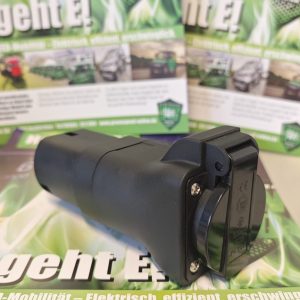 TYP2 Umstecker Schuko Ladeport Ladestecker Ladeanschluss Ladesäule Anschluss Port 3 polig Ladeanschlussbuchse